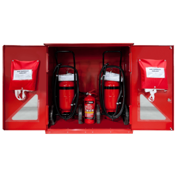 Szafa na dwie gaśnice przewoźne AP-25, dwie gaśnice przenośne GP-6X, dwa koce 2 x 3 m.